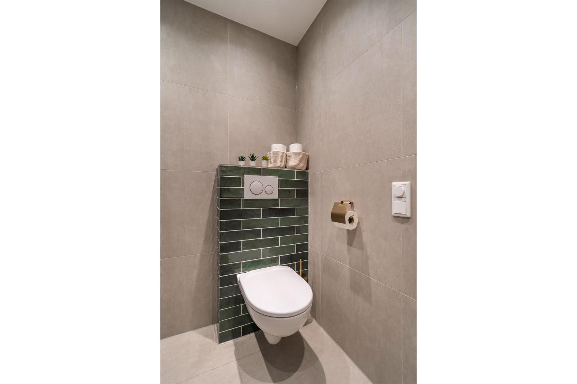 Luxury Fully Equipped Studio - Centrally Located Apartment Хуизен Екстериор снимка